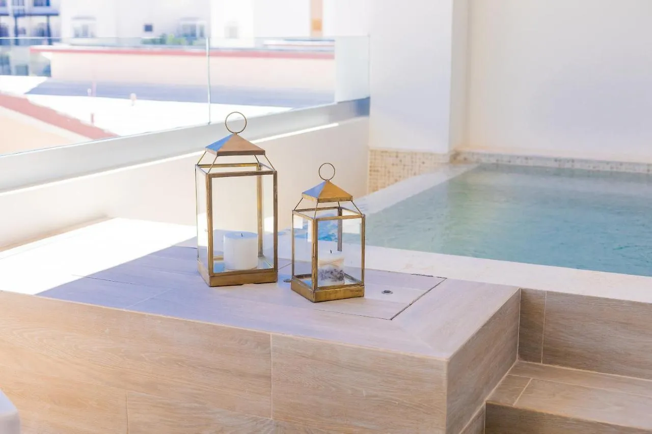 Gorgeous Apartment With Private Picuzzi Steps From Punta Cana