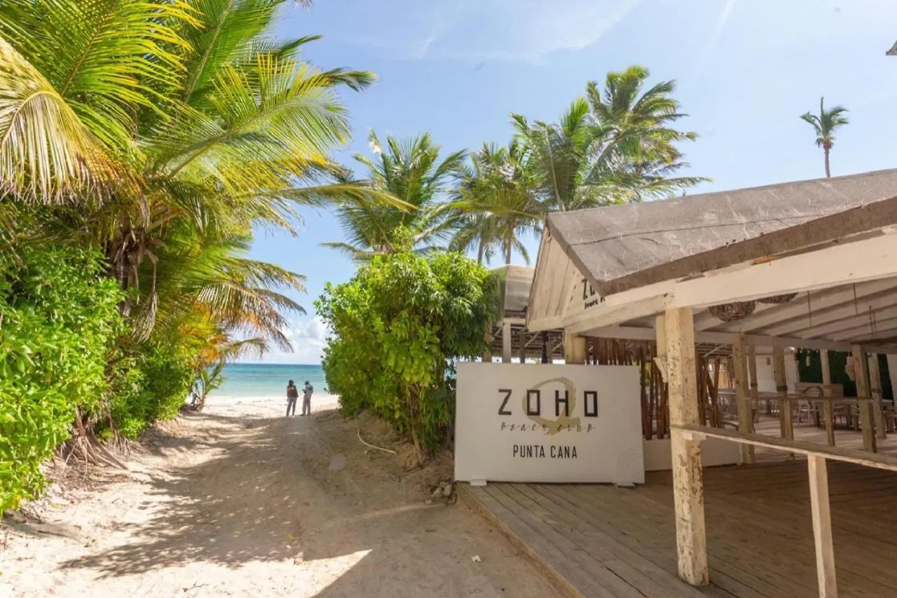 Gorgeous Apartment With Private Picuzzi Steps From Punta Cana