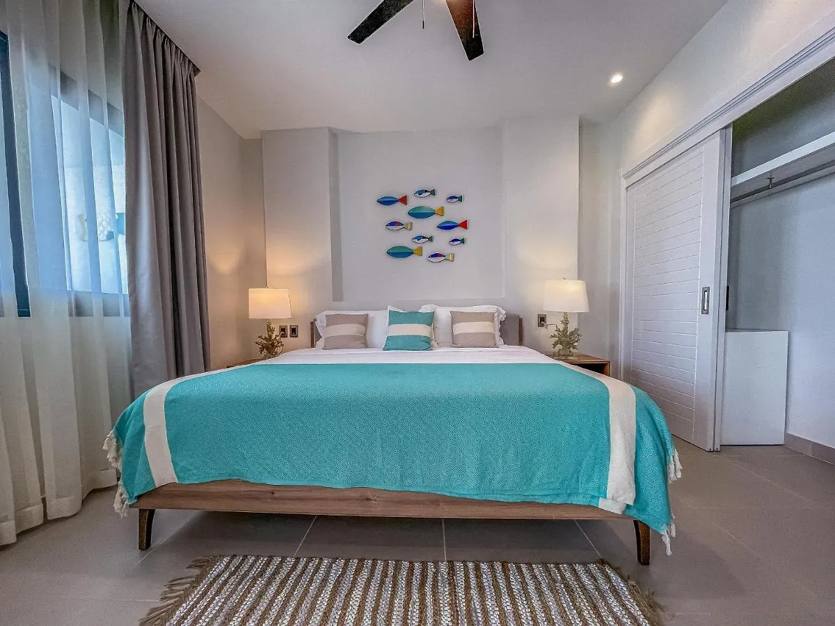 Gorgeous Apartment With Private Picuzzi Steps From 푼타 카나